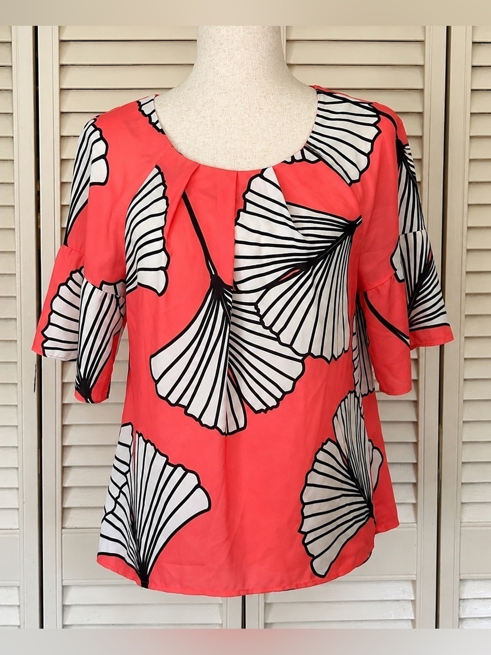 CROSBY by Mollie Burch Coral Botanical Print Blouse Size XS